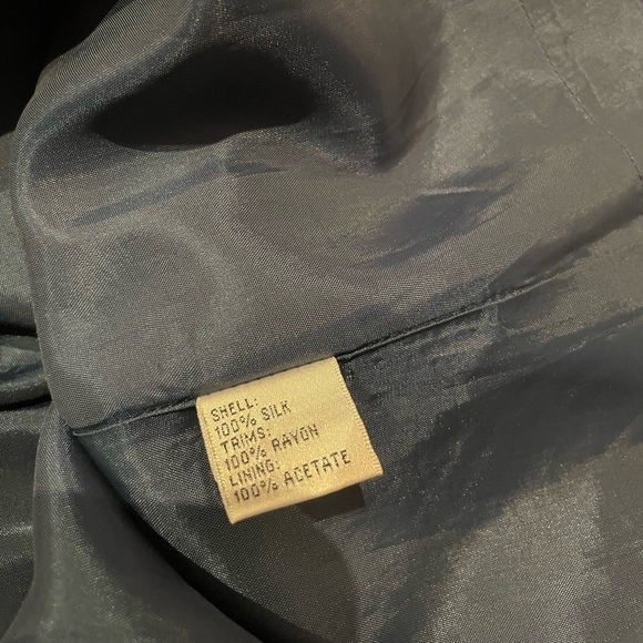 Carmen Marc Valo silk dress. Size 10 with  pockets. Gently used and dry cleaned. - Picture 4 of 6